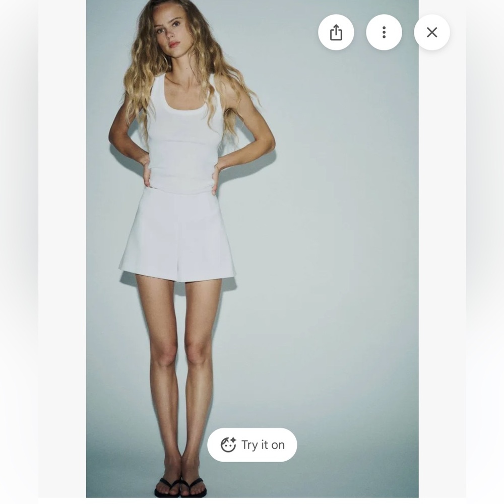 Zara Elegant White Women's Shorts